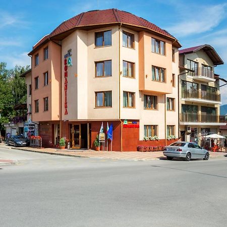 Family Hotel Romantika Velingrado Exterior foto
